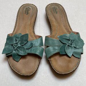Clarks Bendables Womens 10 Green Floral Sandals Slip On Cottage Leather Flats